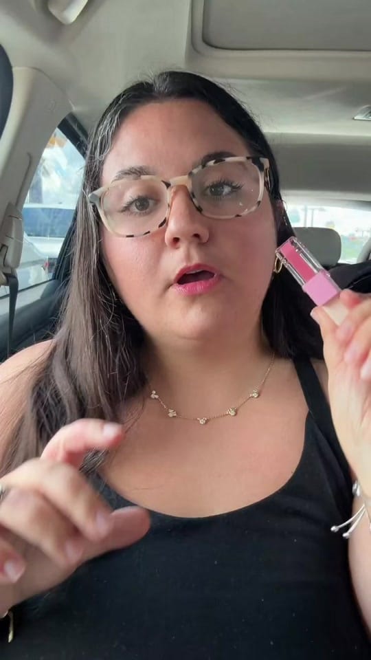 Post 3 by Sydney Pavina on TikTok (video)