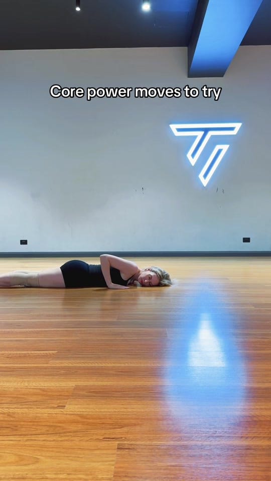 Post 5 by Elle Blume on TikTok (video)