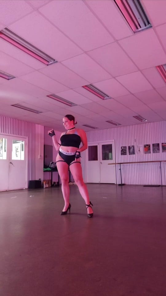 Post 4 by KrisMoskov on TikTok (video)