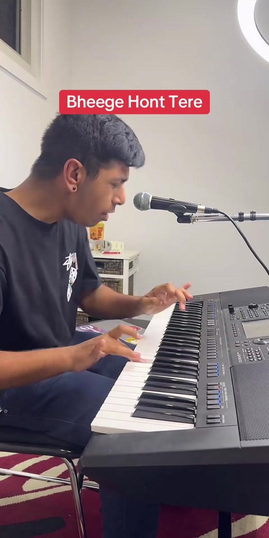Post 5 by Eshan & Imran Lakhani Family on TikTok (video)