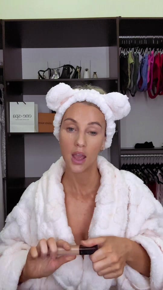 Post 1 by BROOKLYN on TikTok (video)