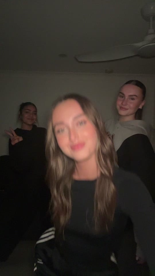 Post 6 by em on TikTok (video)