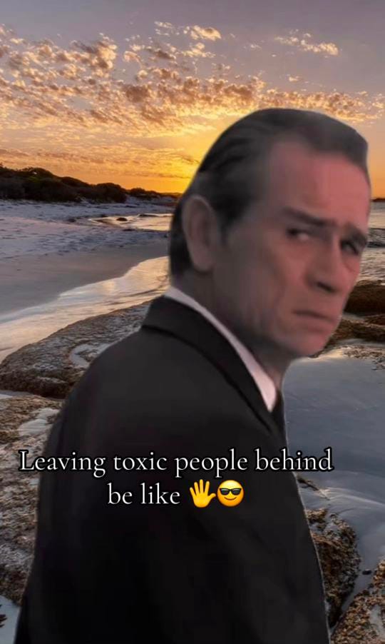 Post 6 by 🐾 ꀸꍏꁴꁴꍏ 🐾 on TikTok (video)