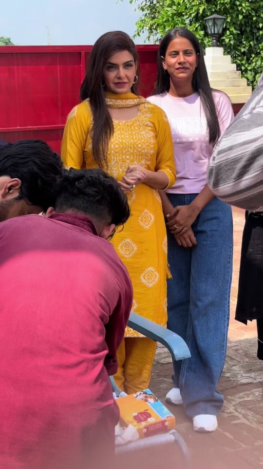 Post 5 by Karm Gill on TikTok (video)