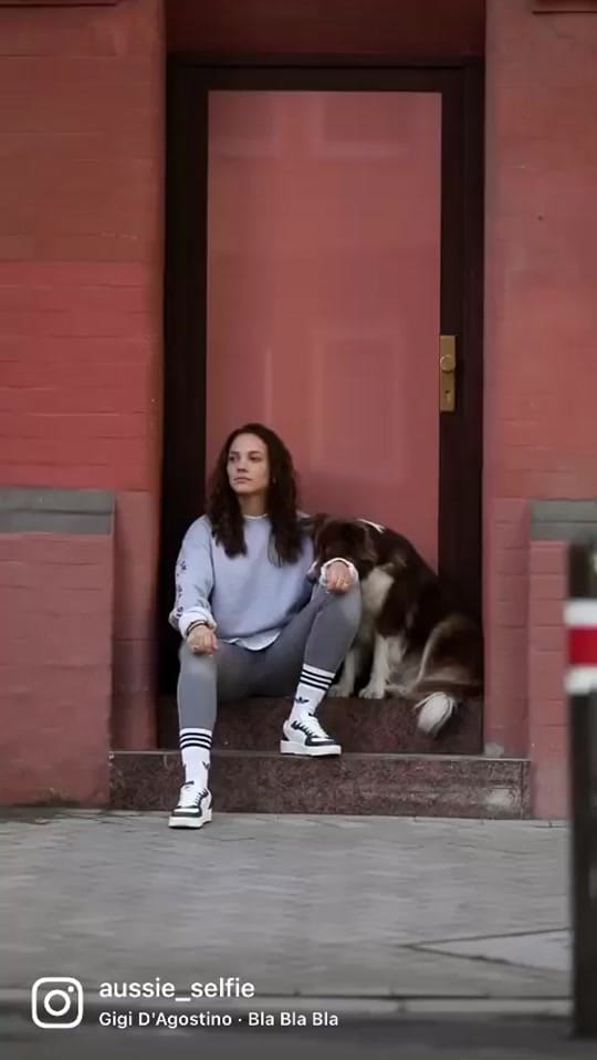 Post 5 by Sina I Sarah I Selfie on TikTok (video)