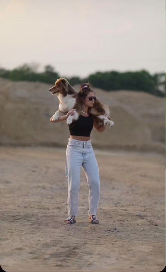 Post 7 by Sina I Sarah I Selfie on TikTok (video)
