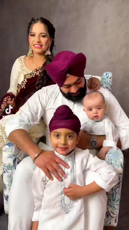Post 9 by JS Photography Studio on TikTok (video)