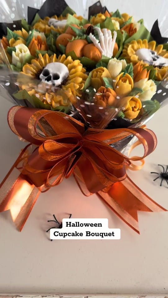 Post 5 by the.cupcake.florist on TikTok (video)