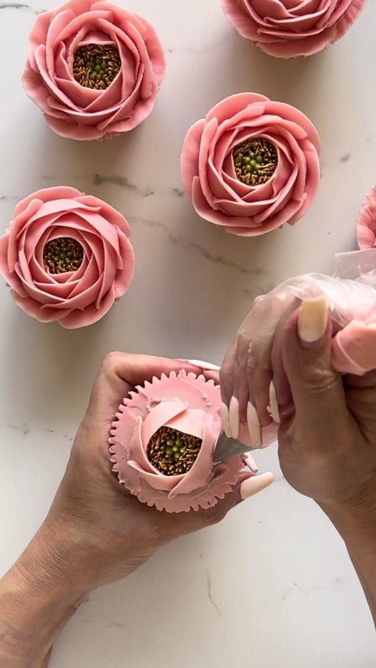 Post 9 by the.cupcake.florist on TikTok (video)
