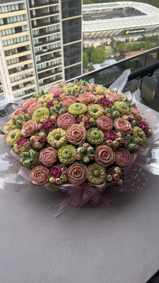 Post 10 by the.cupcake.florist on TikTok (video)
