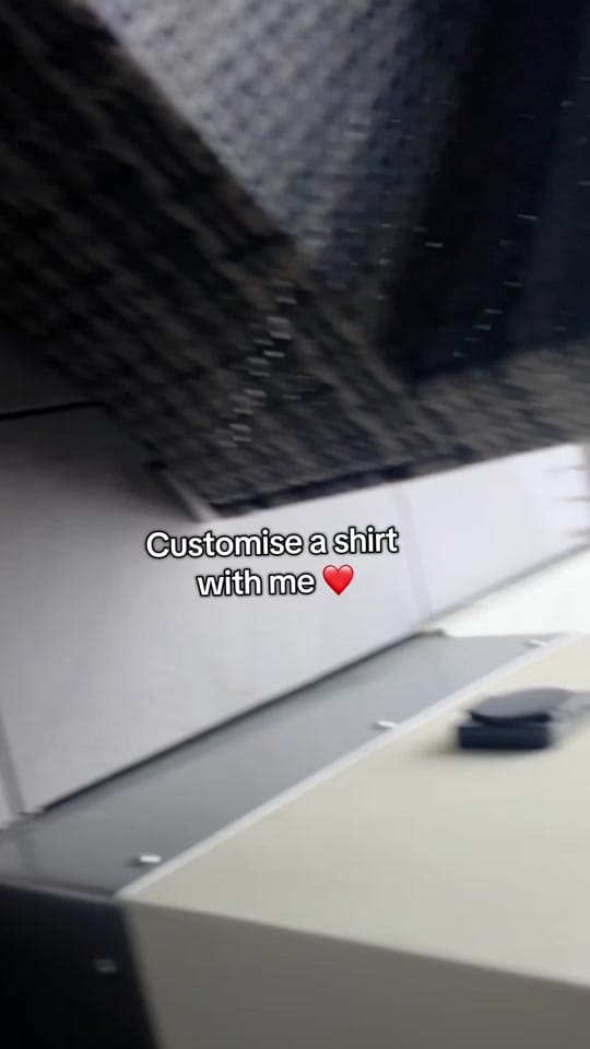 Post 4 by Lilith on TikTok (video)