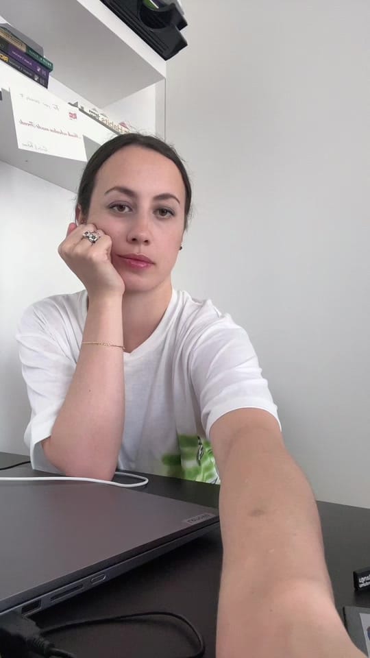 Post 2 by Lilith on TikTok (video)