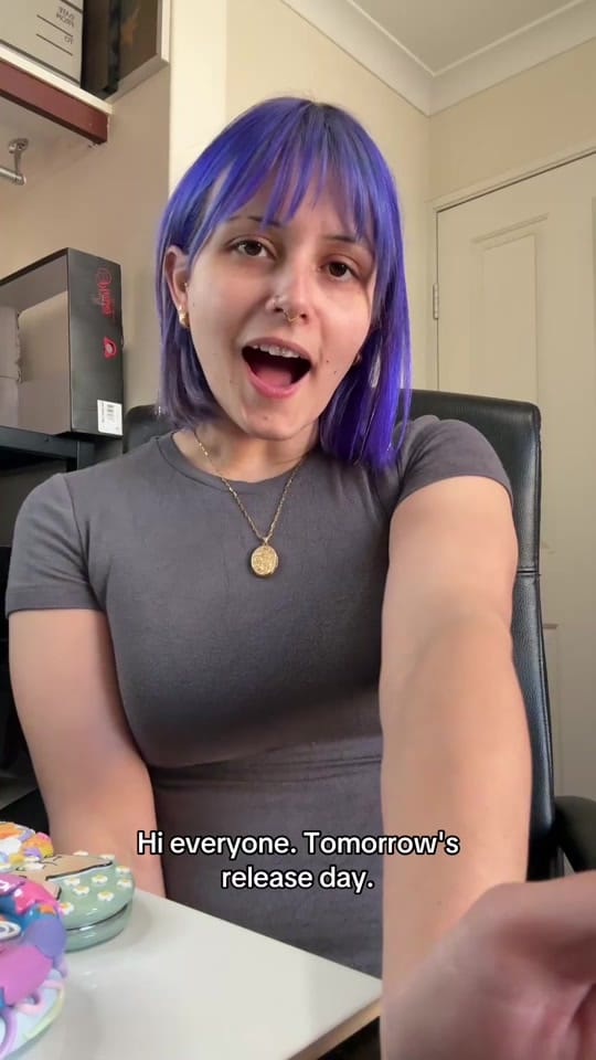 Post 2 by Shannoona | Artist on TikTok (video)