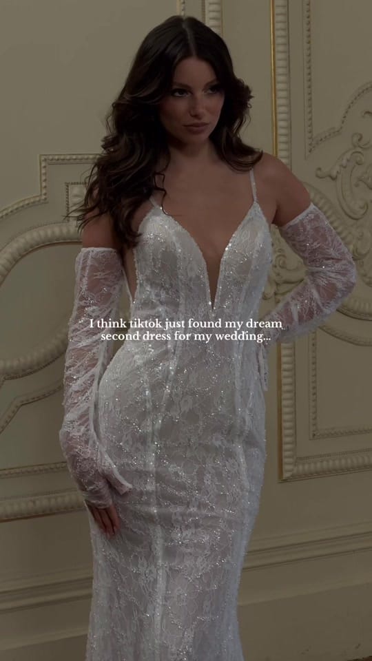 Post 7 by jeunebridal on TikTok (video)