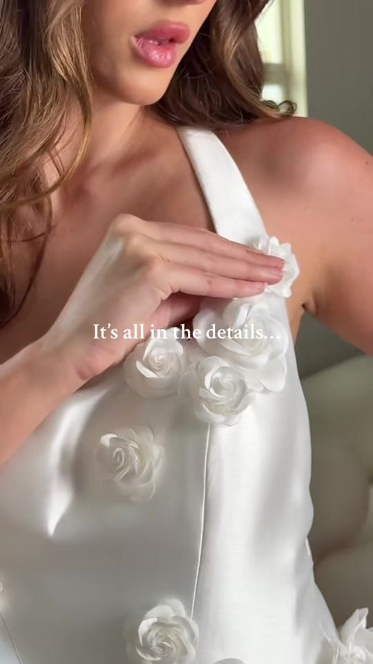 Post 3 by jeunebridal on TikTok (video)