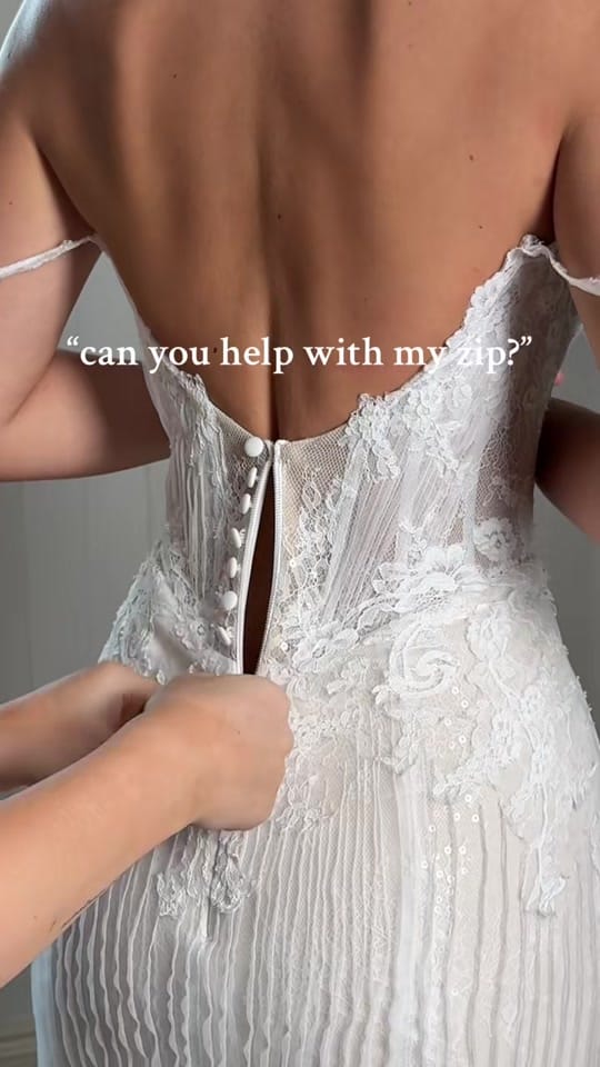 Post 2 by jeunebridal on TikTok (video)