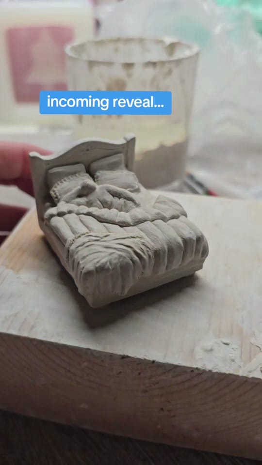 Post 5 by Ashlee Bennett - Artist on TikTok (video)