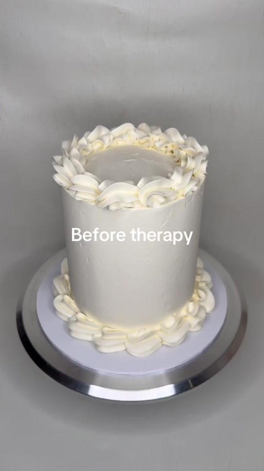 Post 6 by cakes.by.si on TikTok (video)