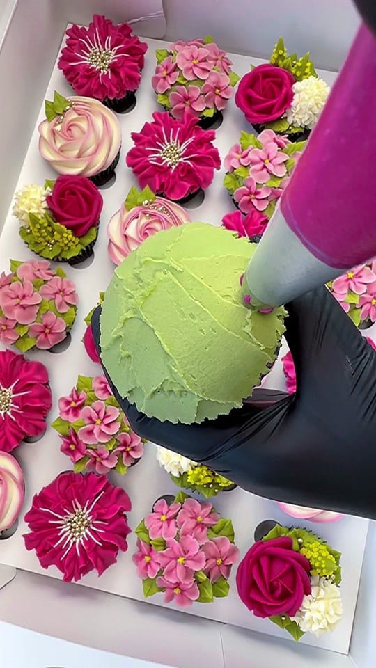 Post 10 by Cakestone on TikTok (video)