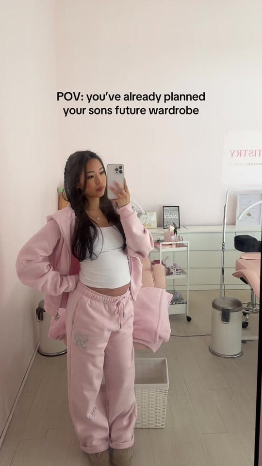 Post 10 by gloria on TikTok (video)