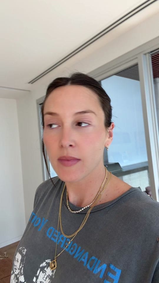 Post 2 by Bella McGoldrick on TikTok (video)