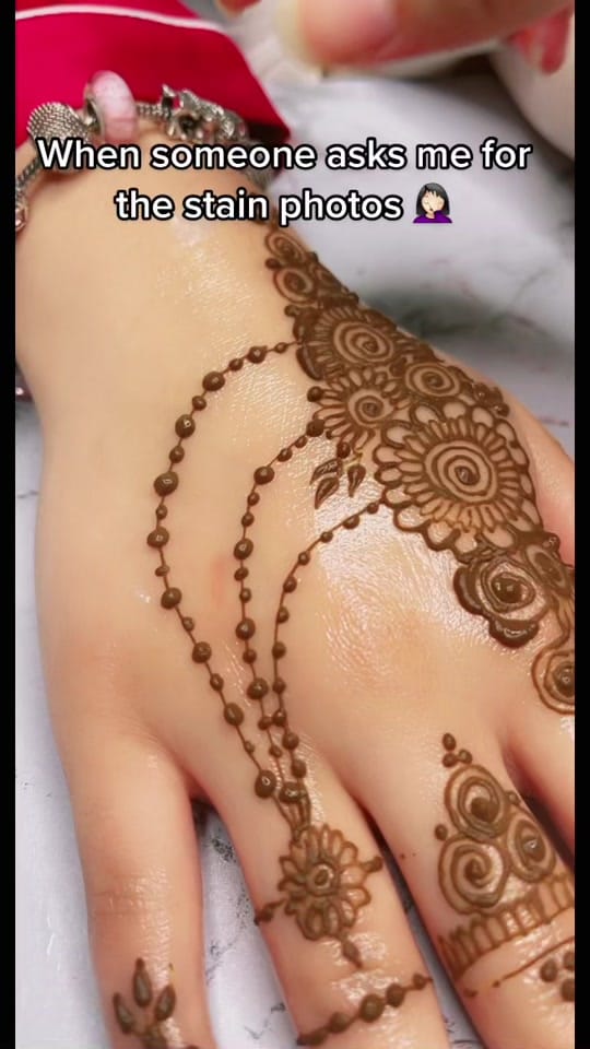 Post 10 by Henna By Imaan on TikTok (video)