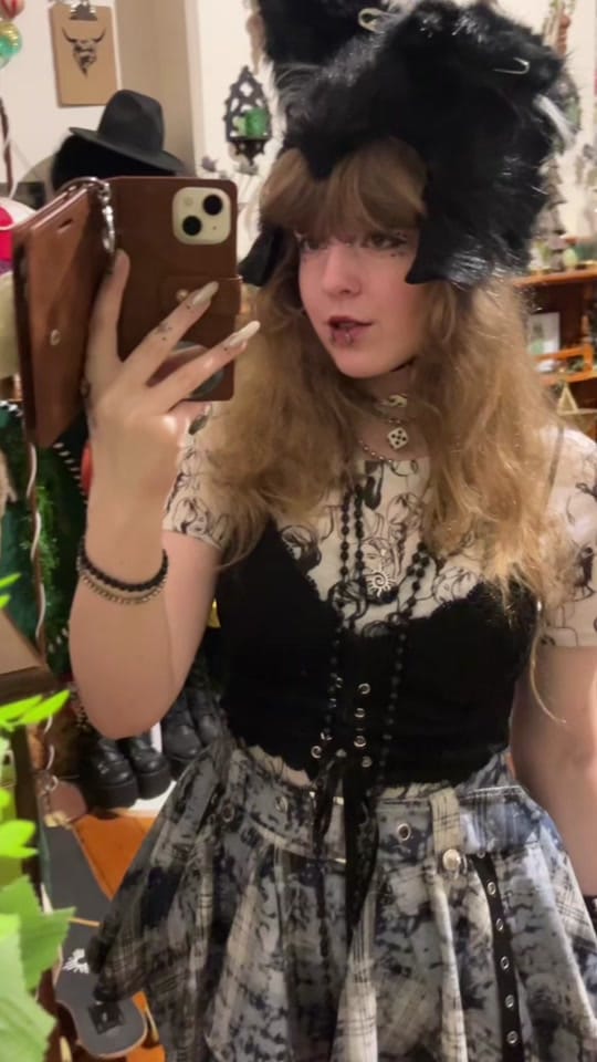 Post 7 by Cute on TikTok (video)