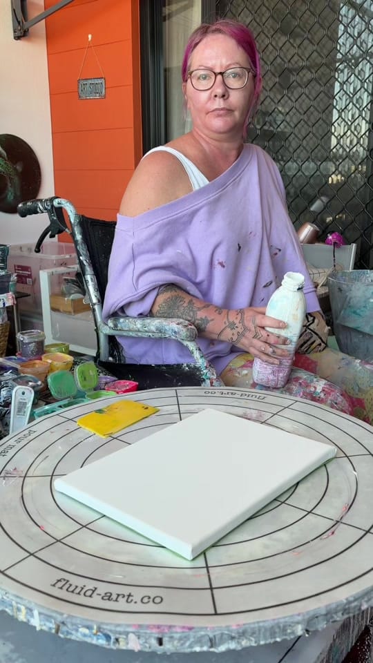 Post 1 by Fluidartallday on TikTok (video)