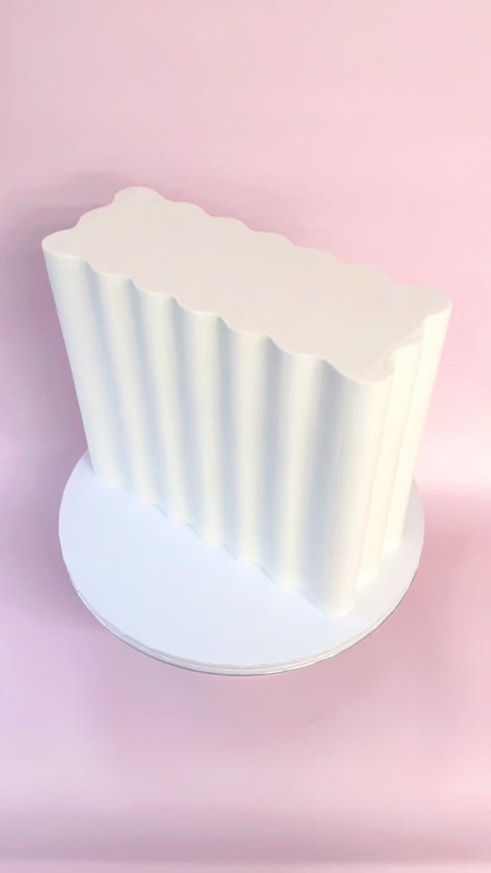 Post 10 by Eliza - Copper Fork Cakes on TikTok (video)