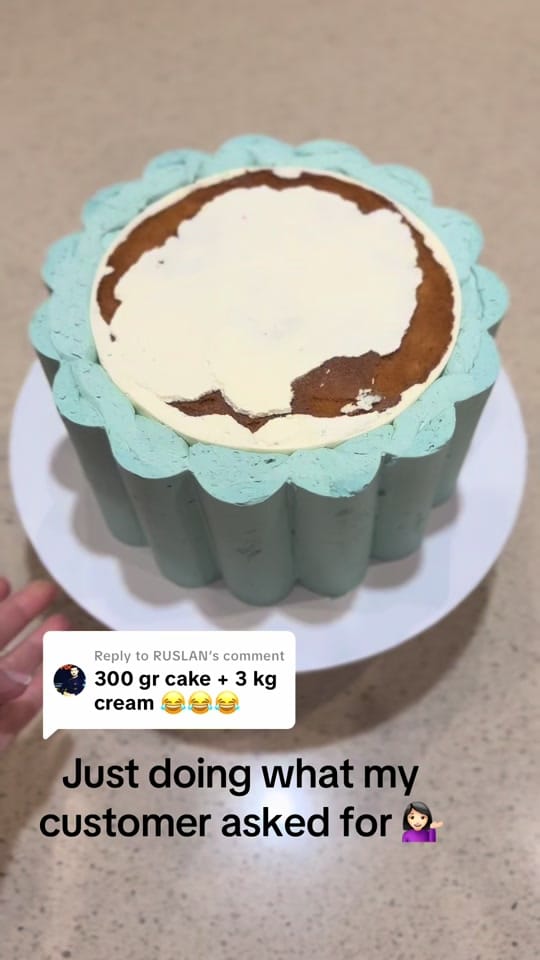 Post 9 by Lushcups Sydney wedding cakes on TikTok (video)