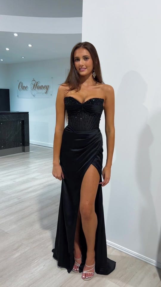 Post 8 by One Honey Prom Formal Dresses on TikTok (video)