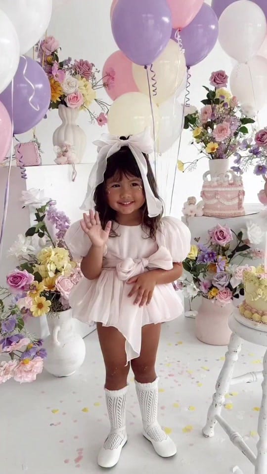 Post 2 by Arabella and Rose on TikTok (video)