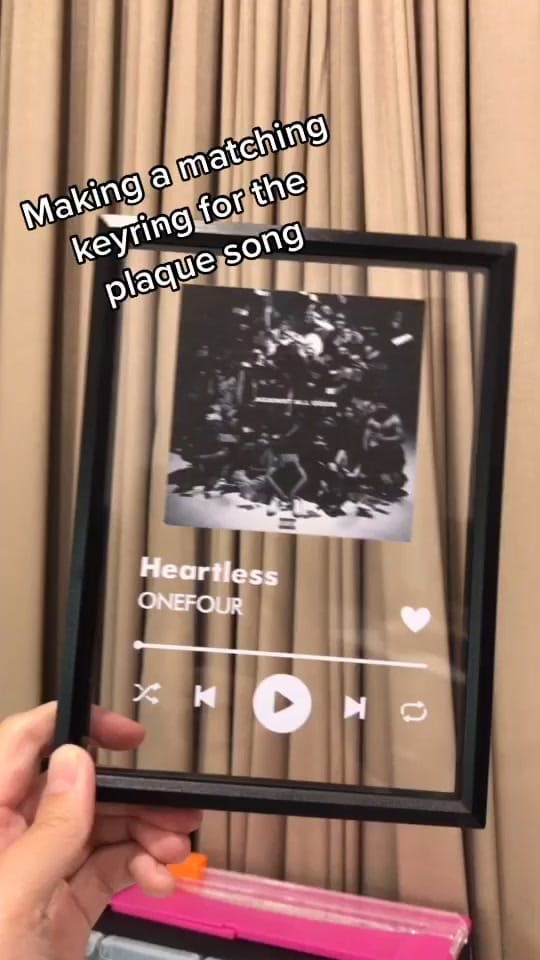 Post 2 by Nicole on TikTok (video)