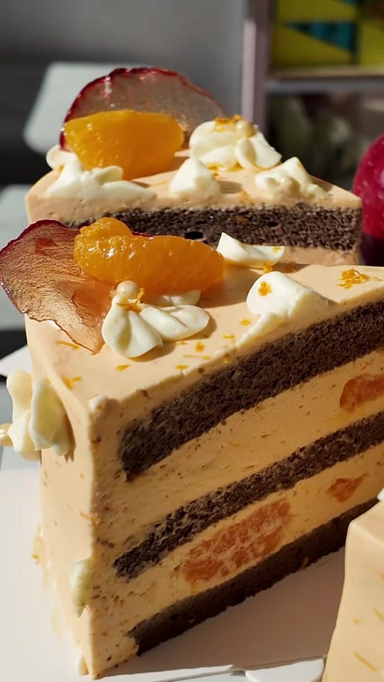 Post 2 by Lovey Patisserie Cafe on TikTok (video)