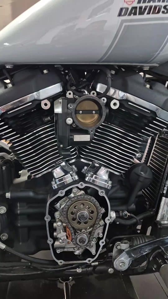 Post 9 by STREAT'S GARAGE on TikTok (video)