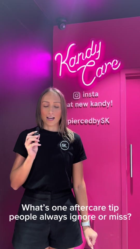Post 2 by SkinKandy on TikTok (video)