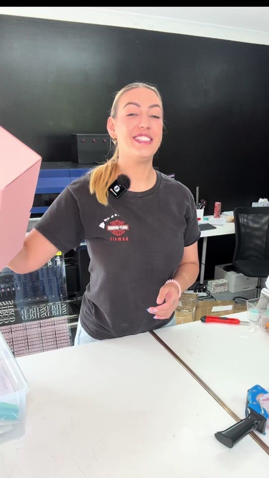 Post 1 by Imaginevinyl on TikTok (video)