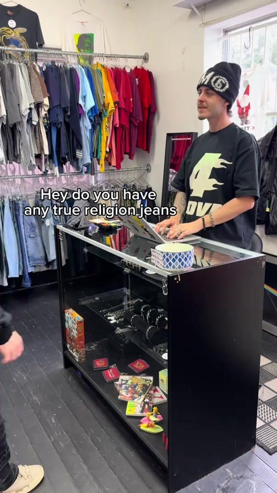 Post 8 by Y3K Store on TikTok (video)