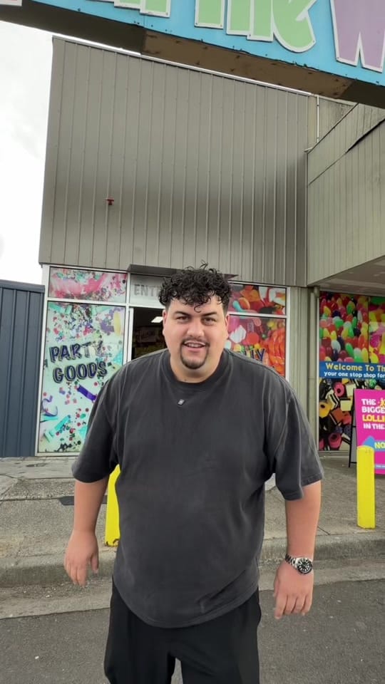 Post 4 by The Biggest Lollie Shop on TikTok (video)