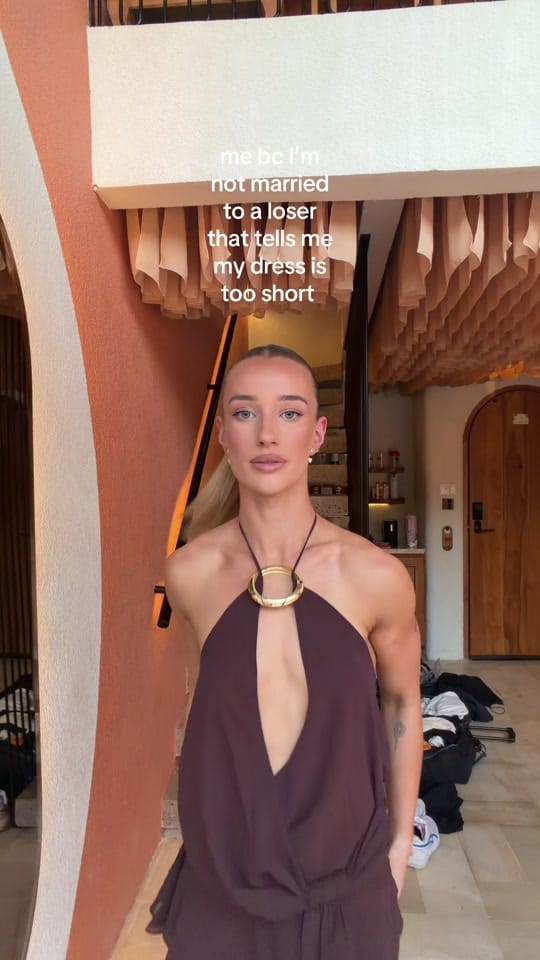 Post 8 by El on TikTok (video)