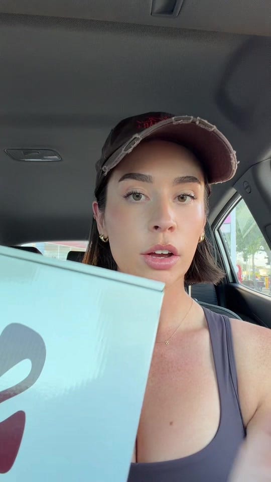 Post 8 by Sophie 🤠 on TikTok (video)