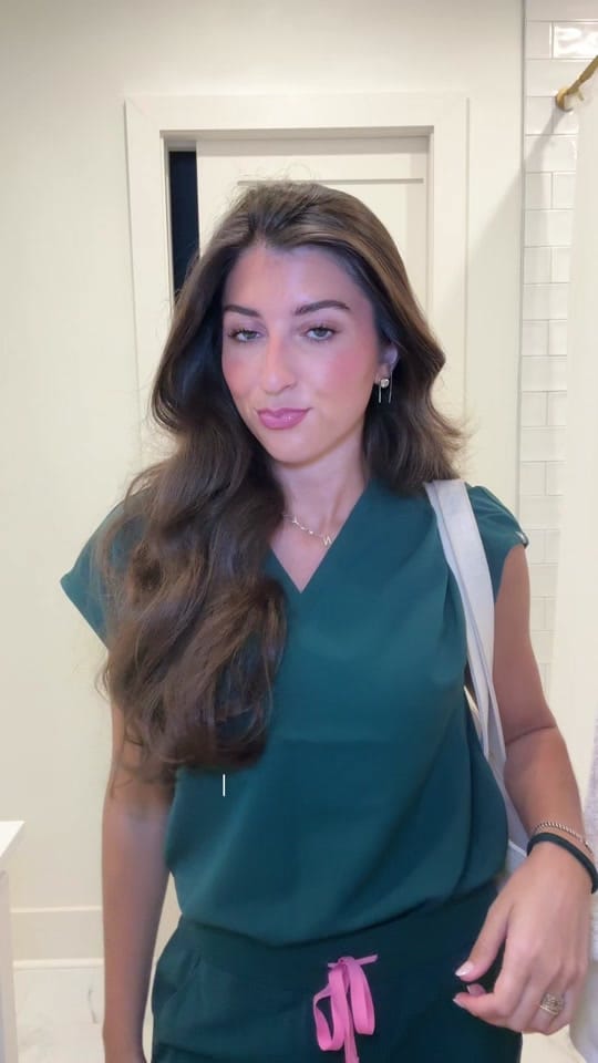 Post 3 by Sydney Stokes on TikTok (video)