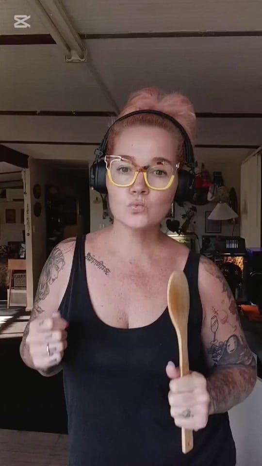 Post 8 by Kylie on TikTok (video)