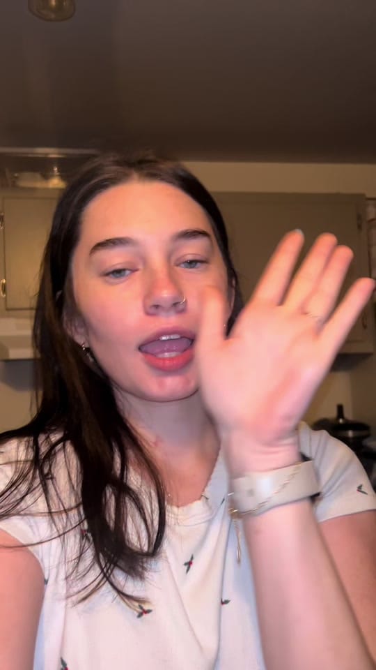 Post 8 by Sydney on TikTok (video)