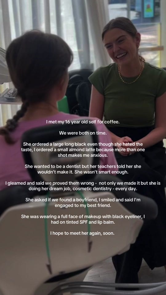 Post 4 by Dr Anna - Cosmetic Dentist on TikTok (video)