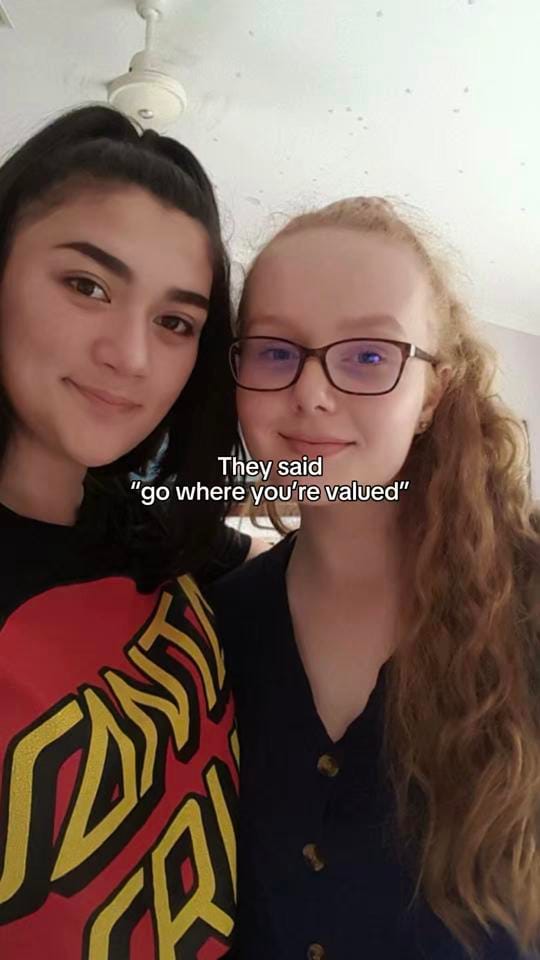Post 4 by Emelia on TikTok (video)
