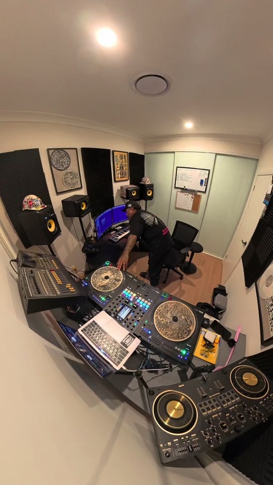 Post 2 by DJ BULLETZ on TikTok (video)