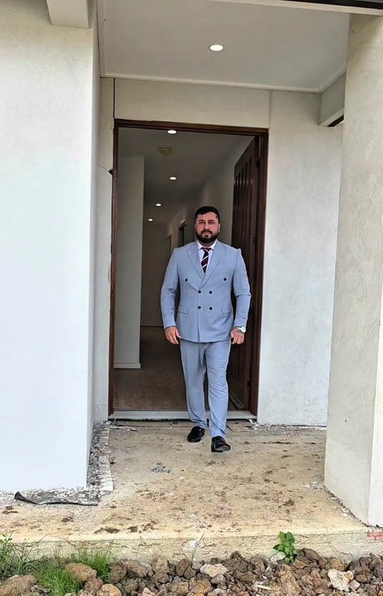 Post 5 by N A V I D  F O R O G H on TikTok (video)