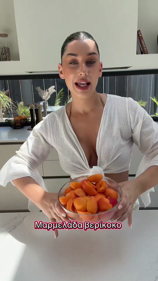 Post 1 by Kwnstantina__pagani on TikTok (video)