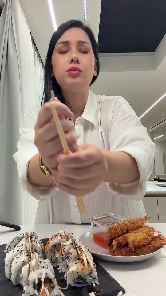 Post 6 by Kwnstantina__pagani on TikTok (video)